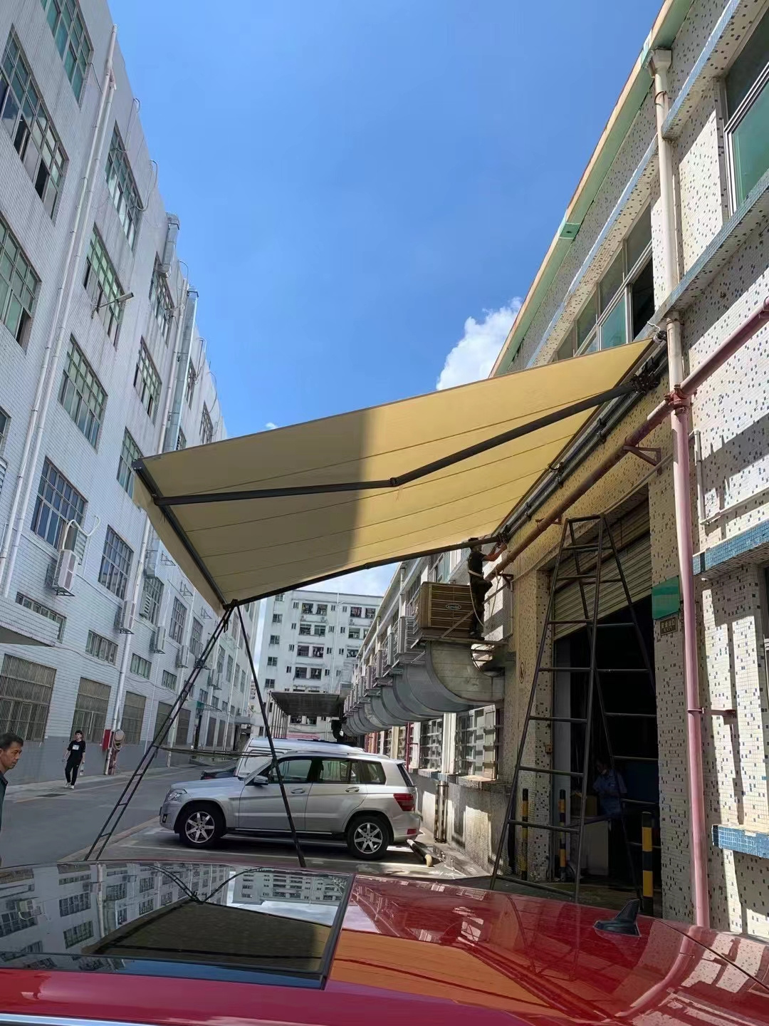 Double chain folded  arm electric retractable  awnings supplier  5m Projection  awning canopy