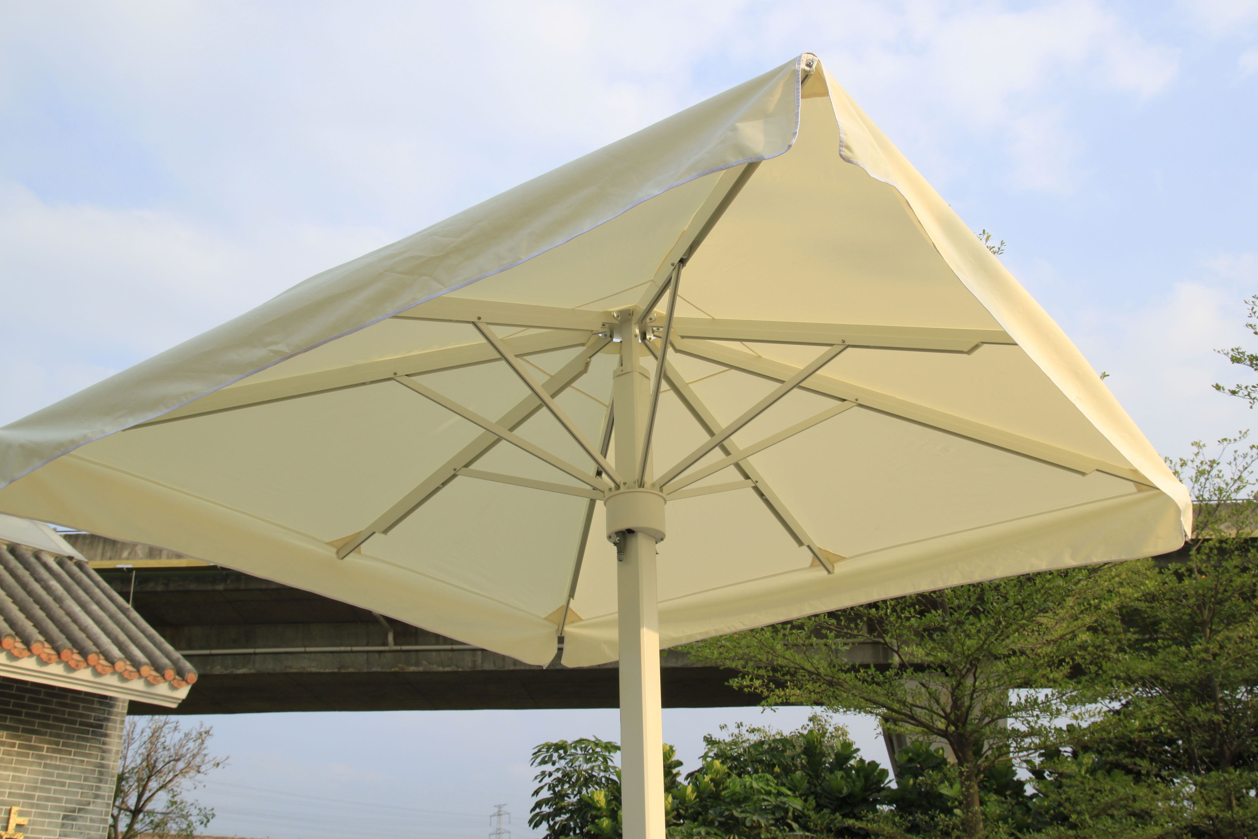 SCD Hot Sale Luxurious Large Diameter Parasol Sun Shading Outdoor Furniture Starlight Umbrella