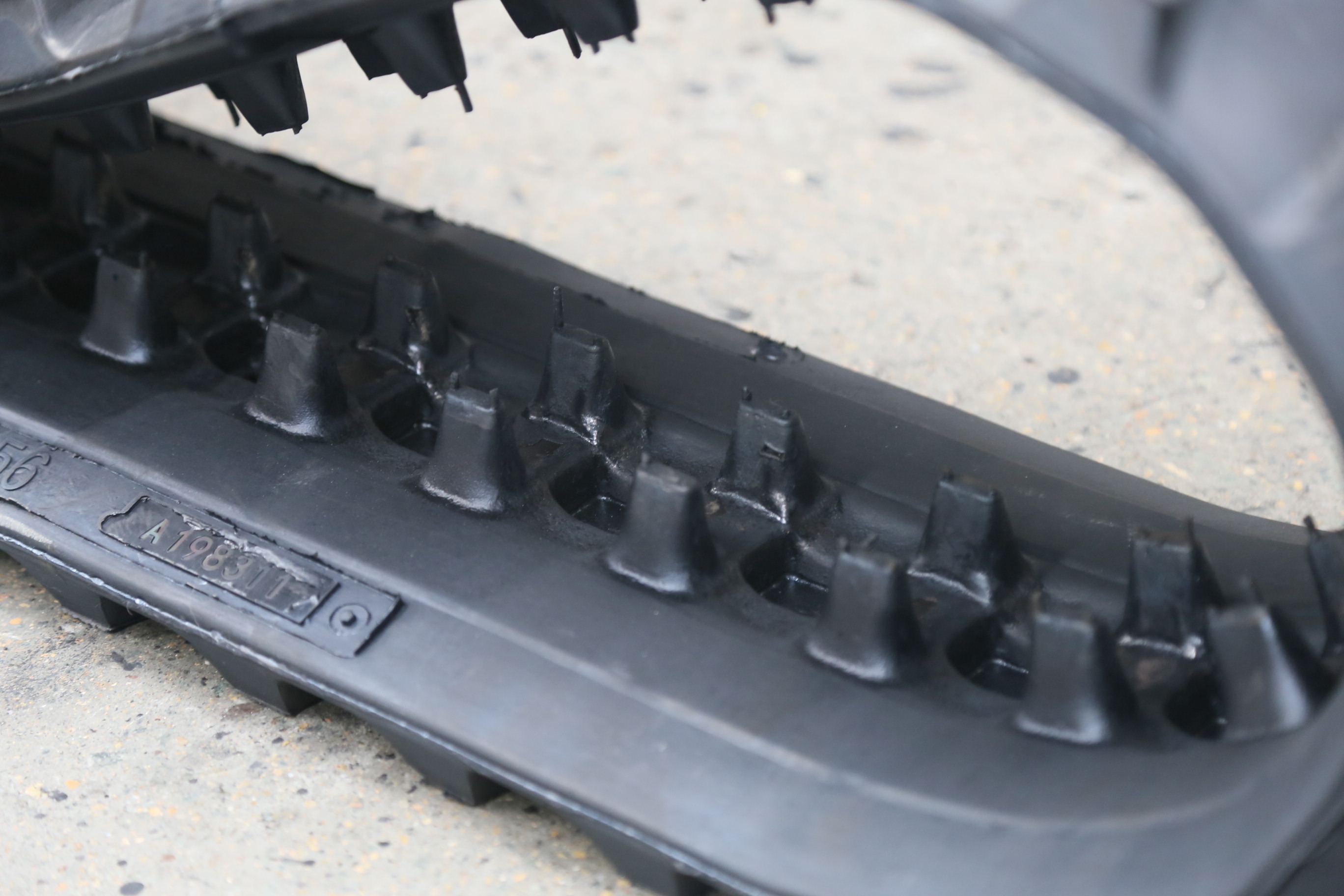 Hot 180*72*37 230*72*56 230*72*43 rubber tracks for skid steer loader trucks and excavator