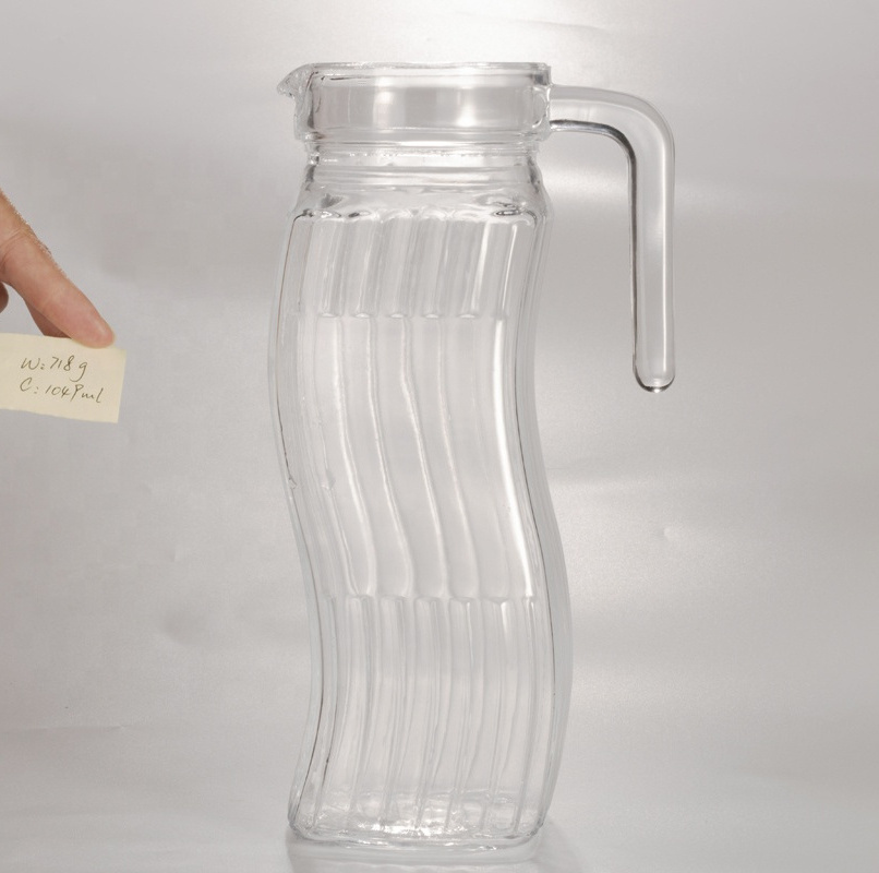 Unique Irregular Crooked Glass Pitcher 1L With Stripe S-Shaped Cold Water Jug with Plastic Lid Juice Tea Kettle With Spout