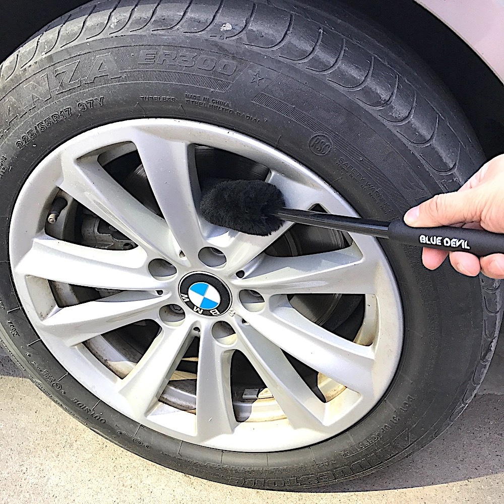 Wheel Brush, Wheel Brush Woolies 100% Lambswool Scratchless Brushes for Car Rims with Rubber Grip