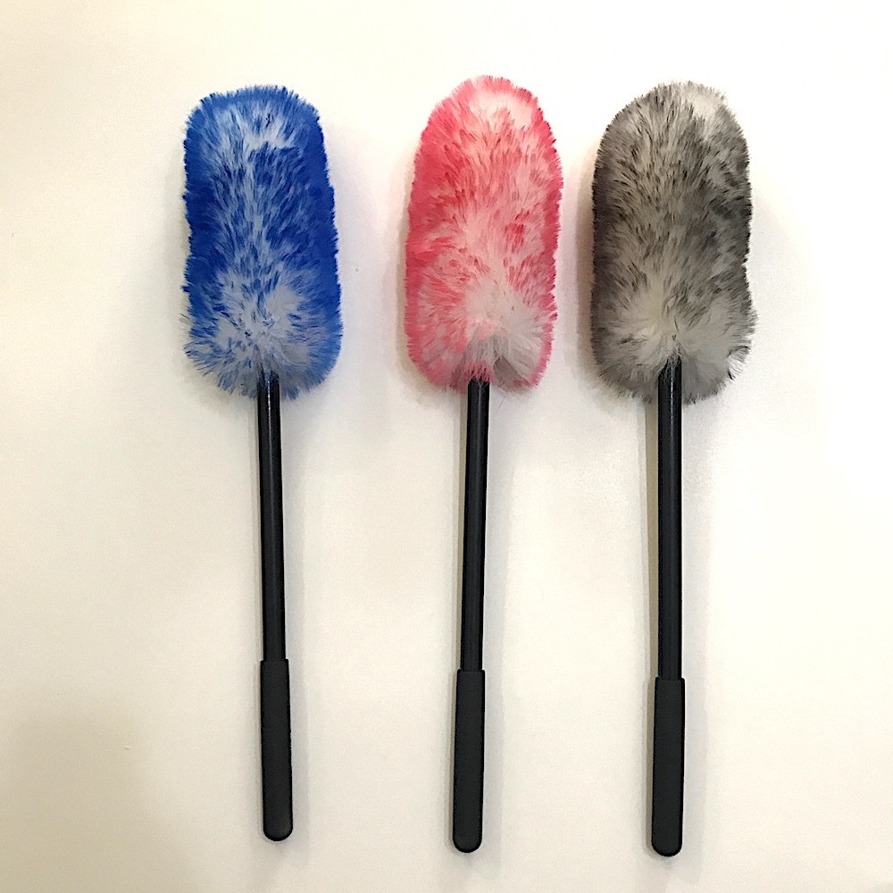 hot selling fashion real sheepskin wheel brush ,well use,full size