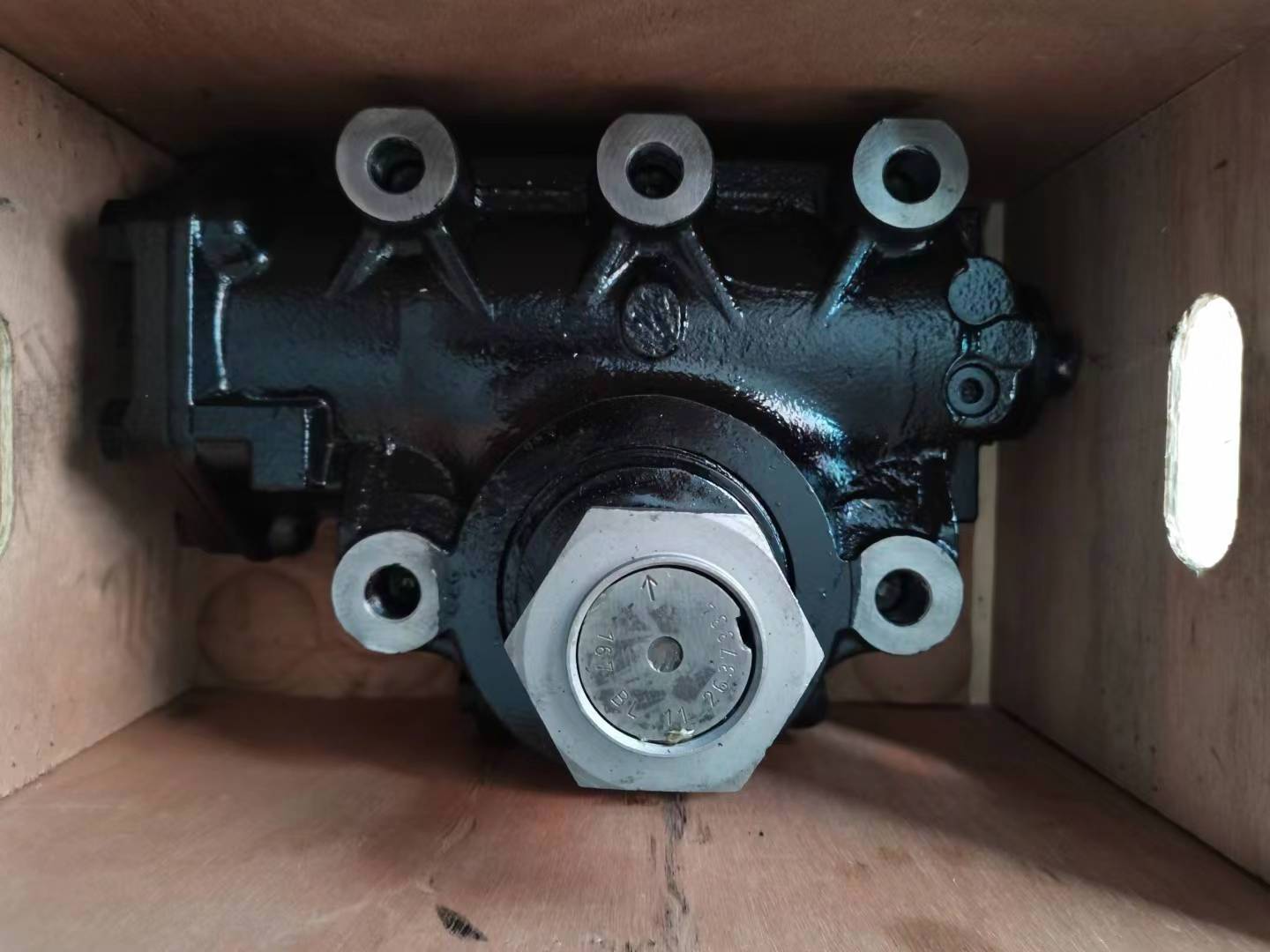 HOWO truck power steering gear wg9725478228