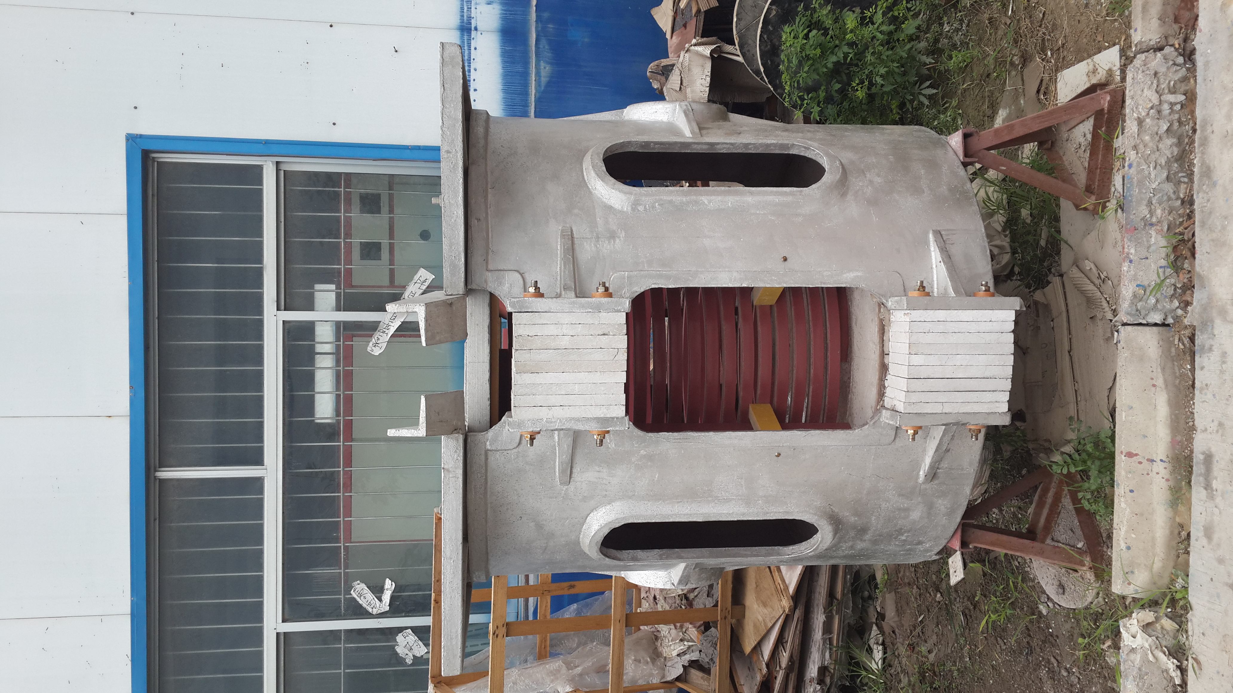 China automatically dumping scrap steel durable aluminum shell induction furnace price