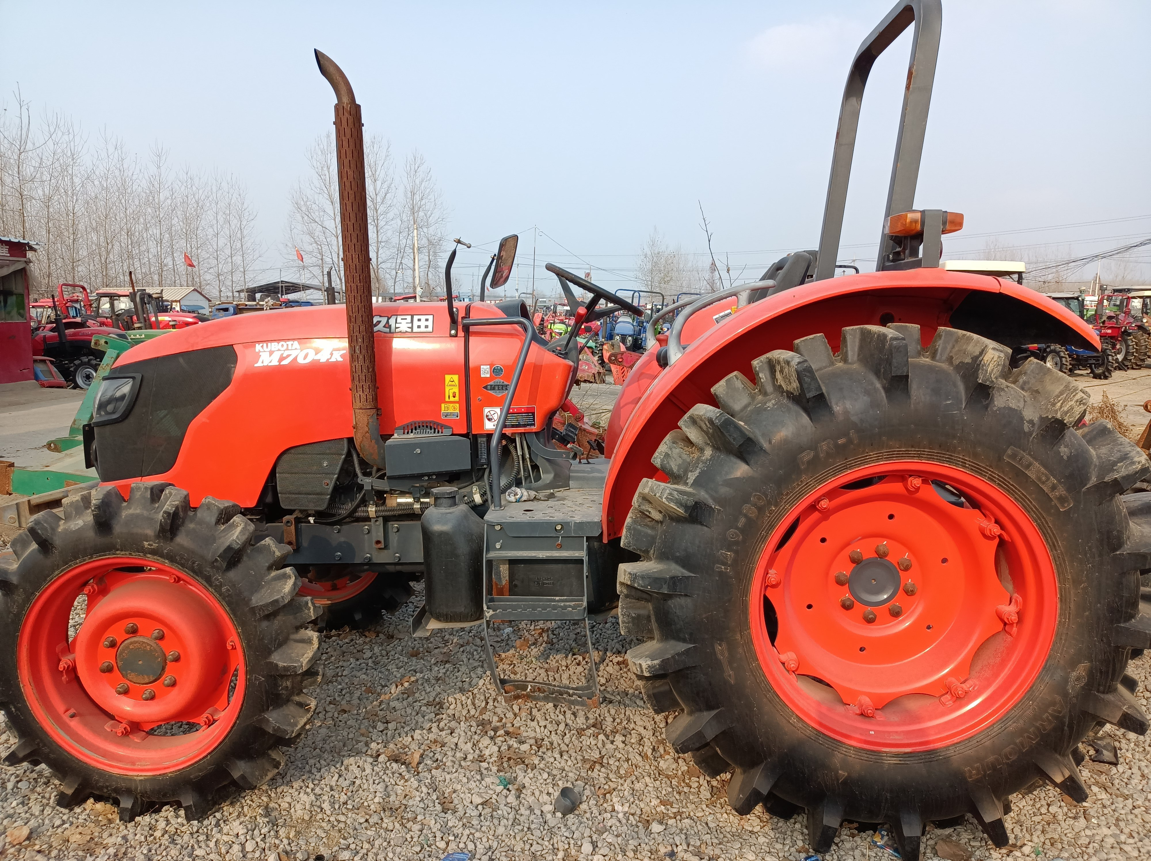 Japanese brand used tractor 4 wheel drive Cheap good running condition KUBOTA YANMAR ISEKI agricultural use