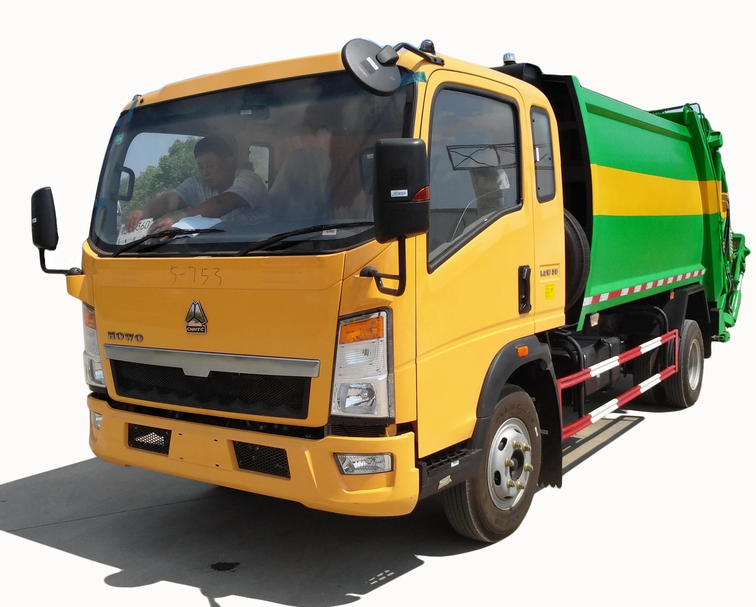 Howo Rear Loader Garbage Truck 2 Tons Capacity 5 Cubic Meter Garbage Compactor Truck