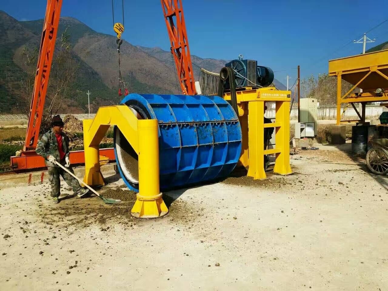 water roller hanging type garden cement concrete  pipe making machine machinery