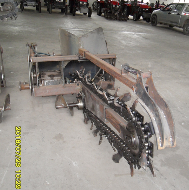 3 point hitch tractor Chainsaw ditcher trencher