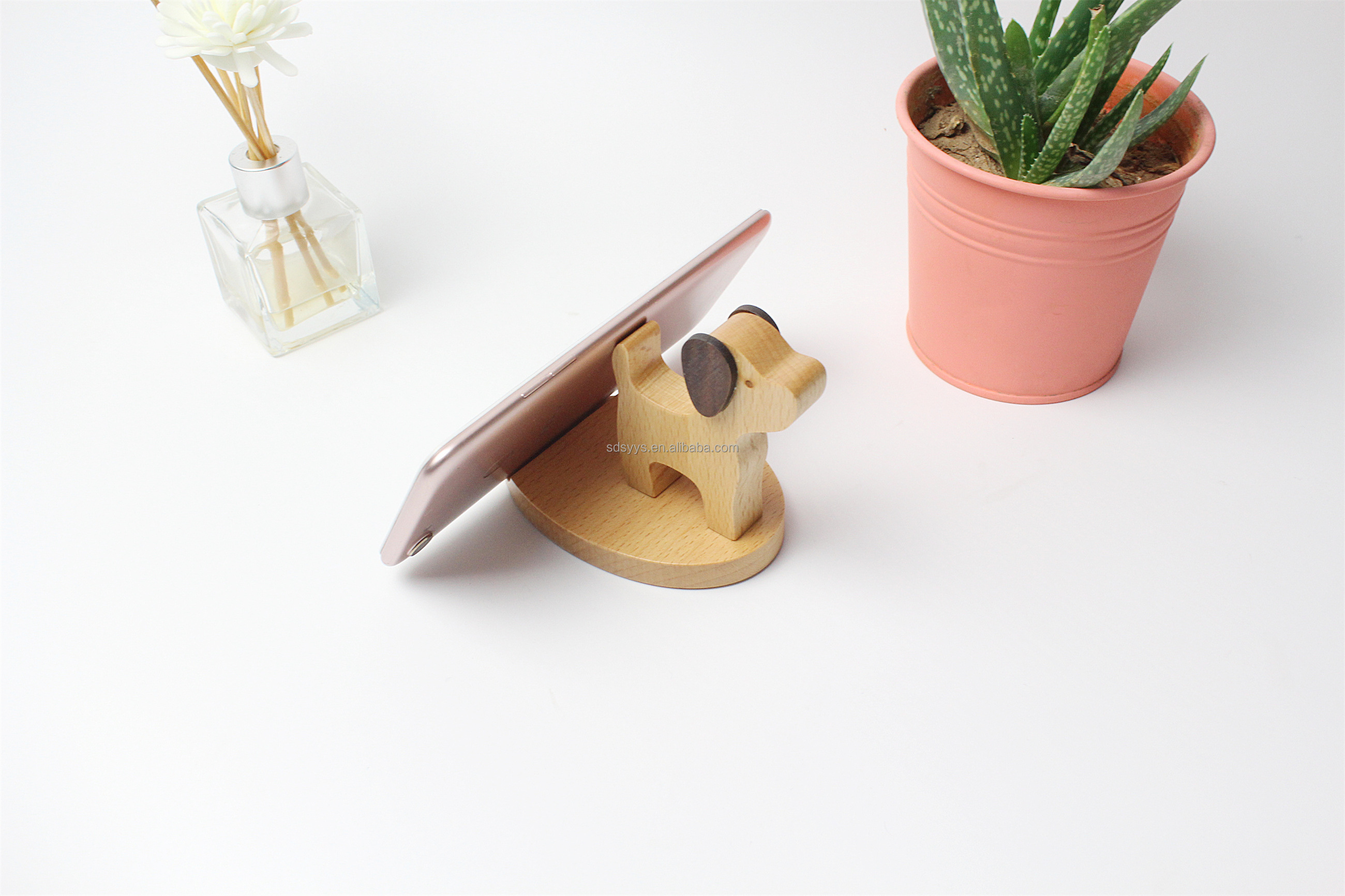 Laser engraving blanks wooden cartoon shape puppy Deer Pony mobile phone stand desktop for home shop office free your hands