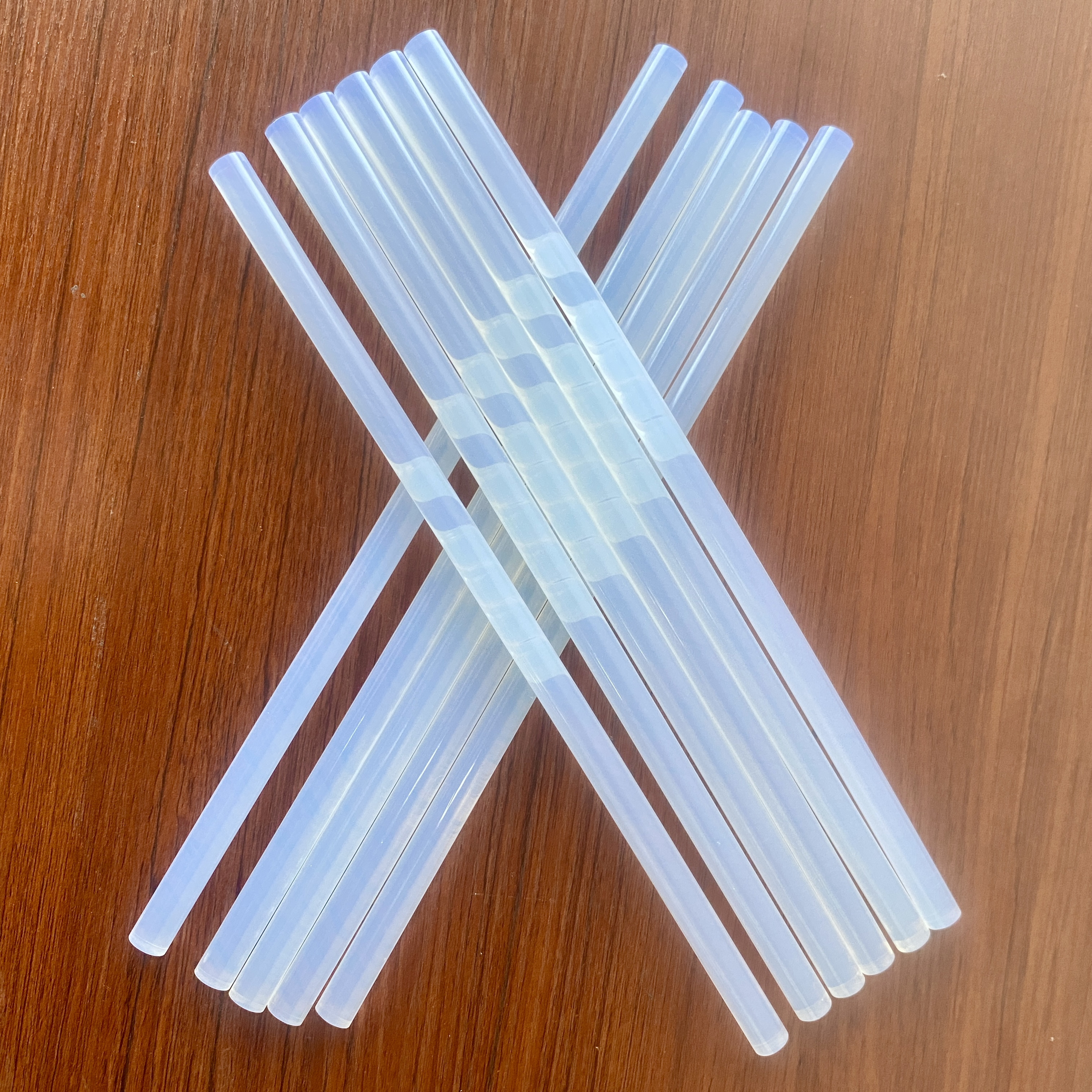 Heat-resistant glue long hot melt adhesive