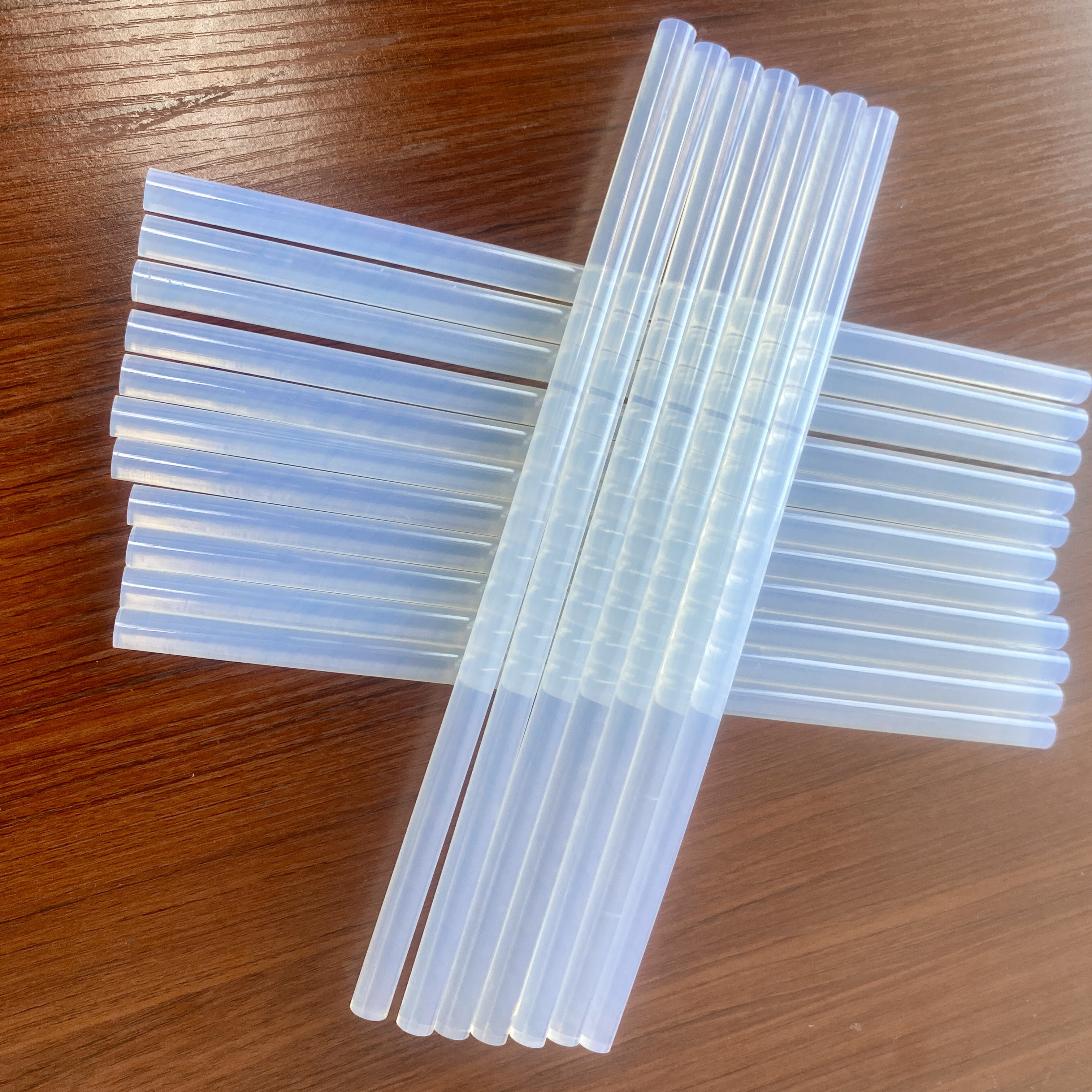 Heat-resistant glue long hot melt adhesive