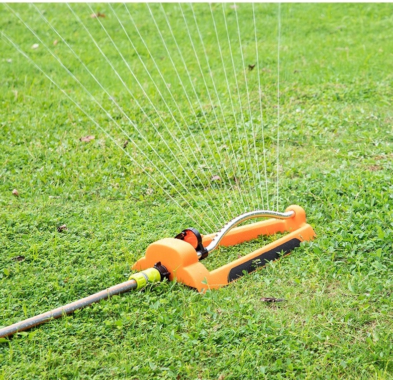 Low pressure portable 17 hole oscillating sprinkler for garden irrigation system