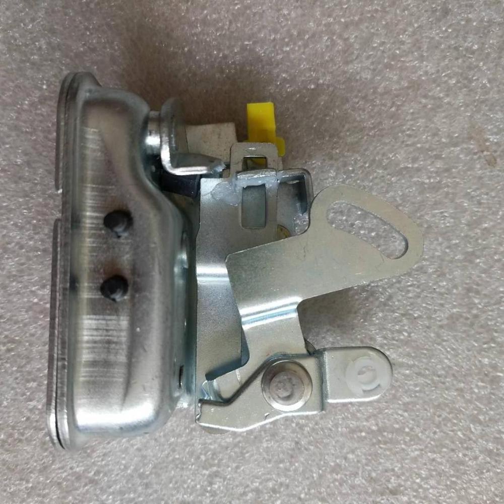 EXCAVATOR CAB DOOR  LATCH  71N6-03410  FOR EXCAVATOR R170W7 R200W7 R210LC7  R290LC7 R305LC7 R320LC7