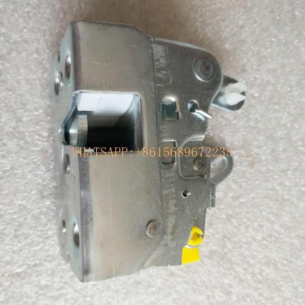 EXCAVATOR CAB DOOR  LATCH  71N6-03410  FOR EXCAVATOR R170W7 R200W7 R210LC7  R290LC7 R305LC7 R320LC7