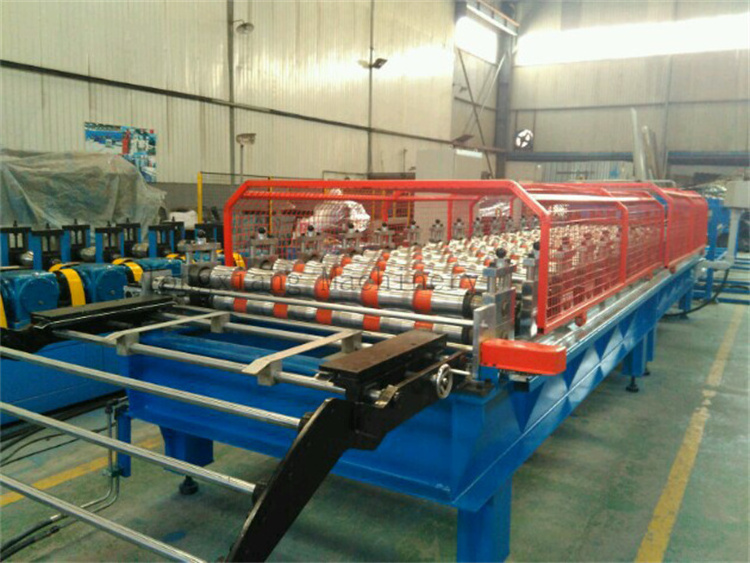 2022 year popular sell 1100 metal roof glazed tile making machinery roll forming machine manufacture