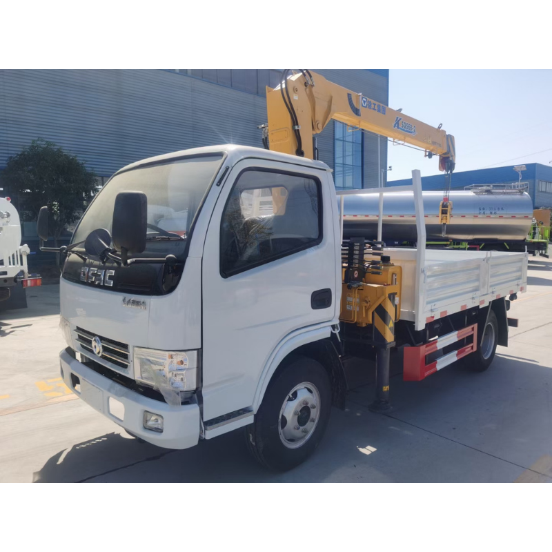 cheapest price mini 2T dongfeng 4*2 LHD telescopic boom truck mounted crane for sale new cargo truck with crane price