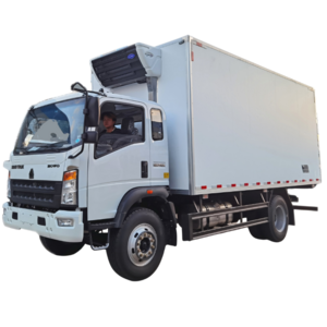 Good price 7T fresh meat and fish transported van truck new SINOTRUK HOWO 6 wheels LHD refrigerated truck CARRIER van truck