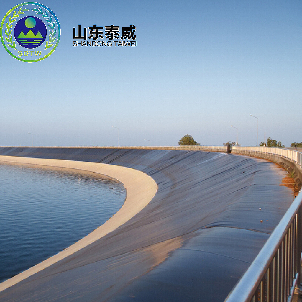 HDPE geomembrane pond liner save water