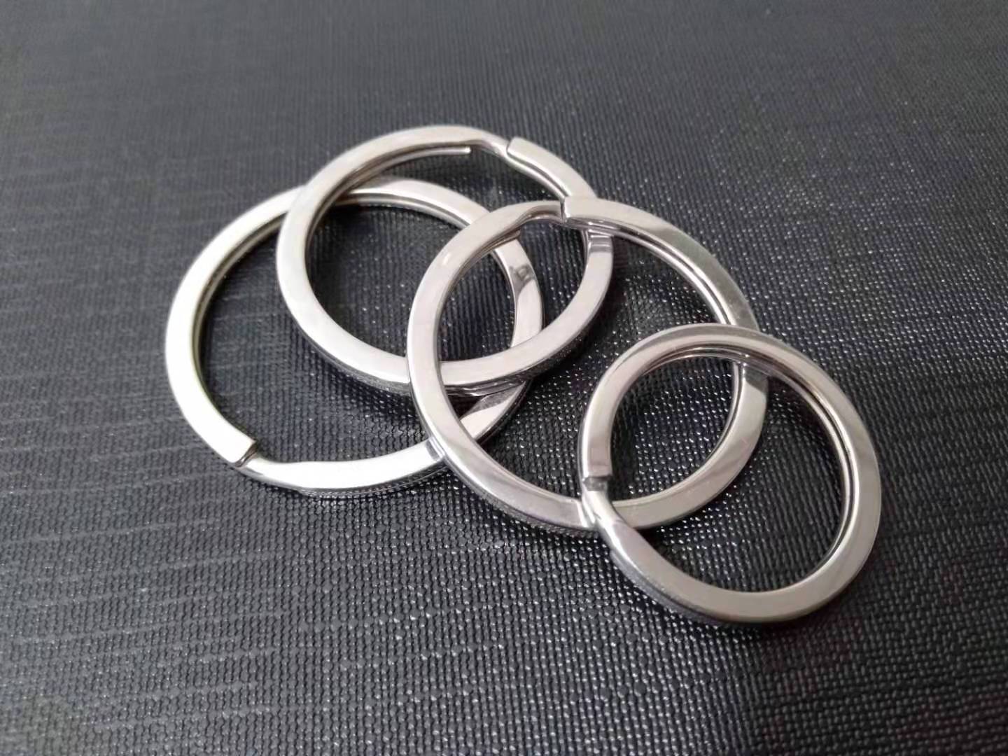 Hot Sale Stainless Steel For Keychains Fashion Metal Keyring Polished Flat Edge Style Metal Parts Key Ring