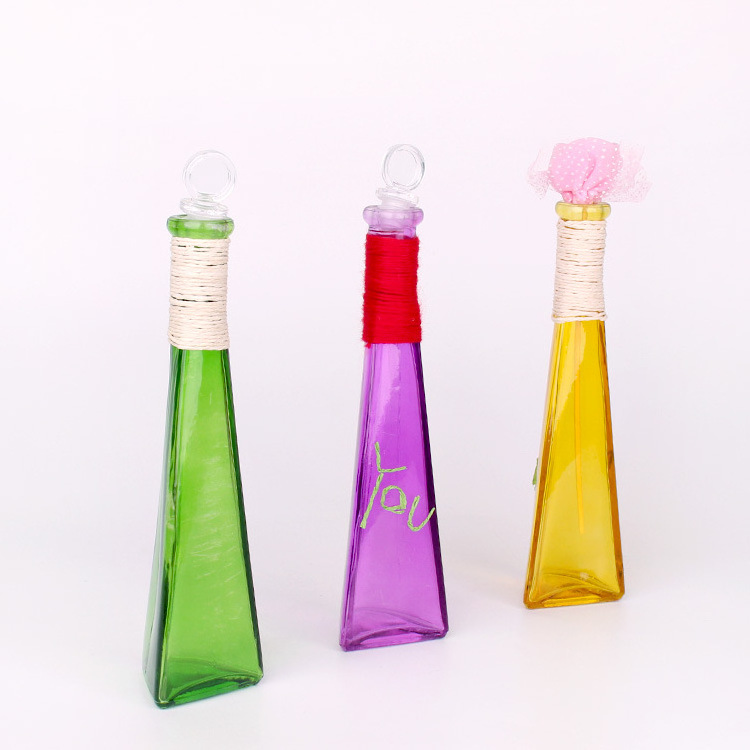 Pyramid shapeTrendy Design High-quality Glass Fragrance bottle