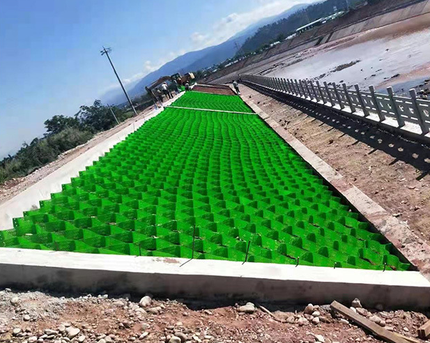 Factory HDPE Geocell Cellular Confinement System For Erosion Control and Road Construction