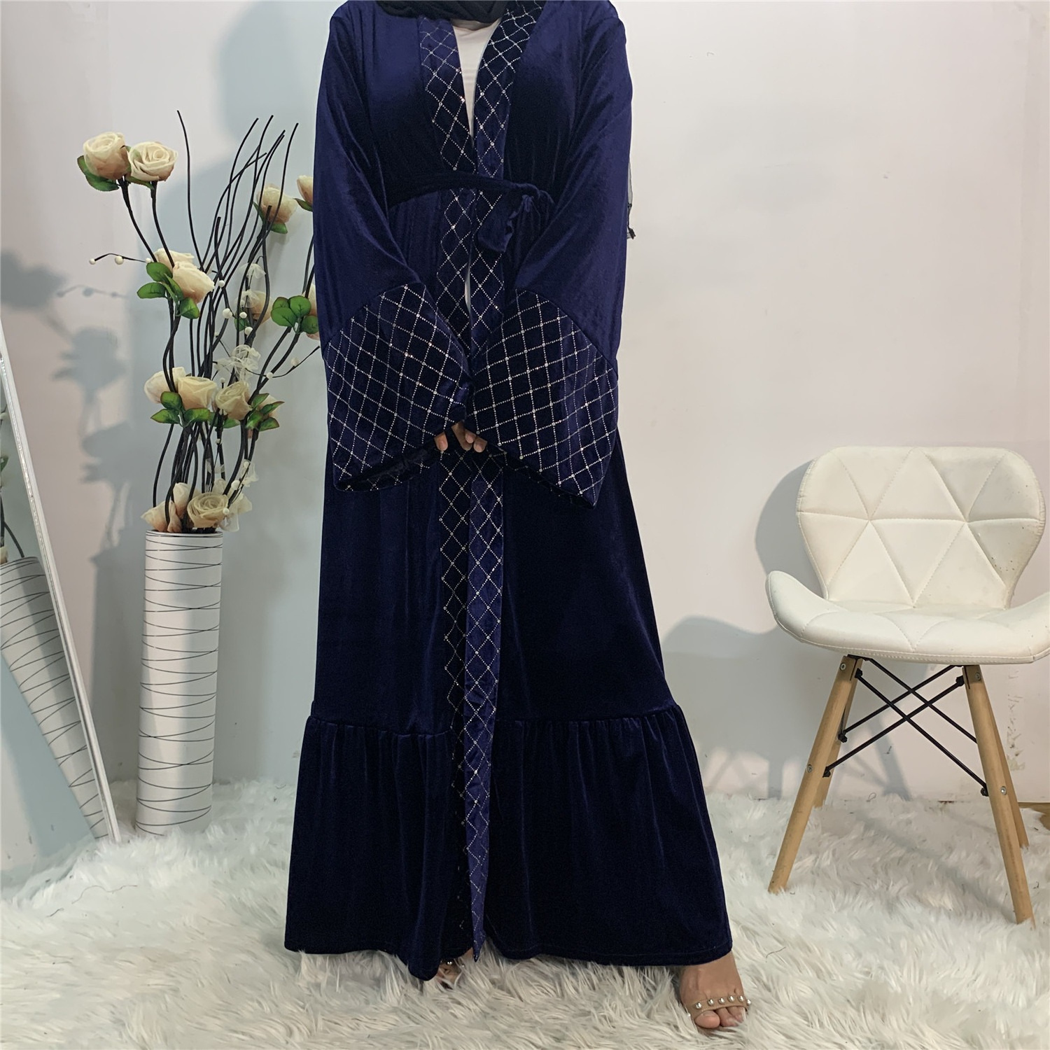 2024  Fashion Sequins Velvet Open Abaya For Ladies Dubai Middle East Kimono Femmes Robe Muslim Clothing 2024 Wholesale