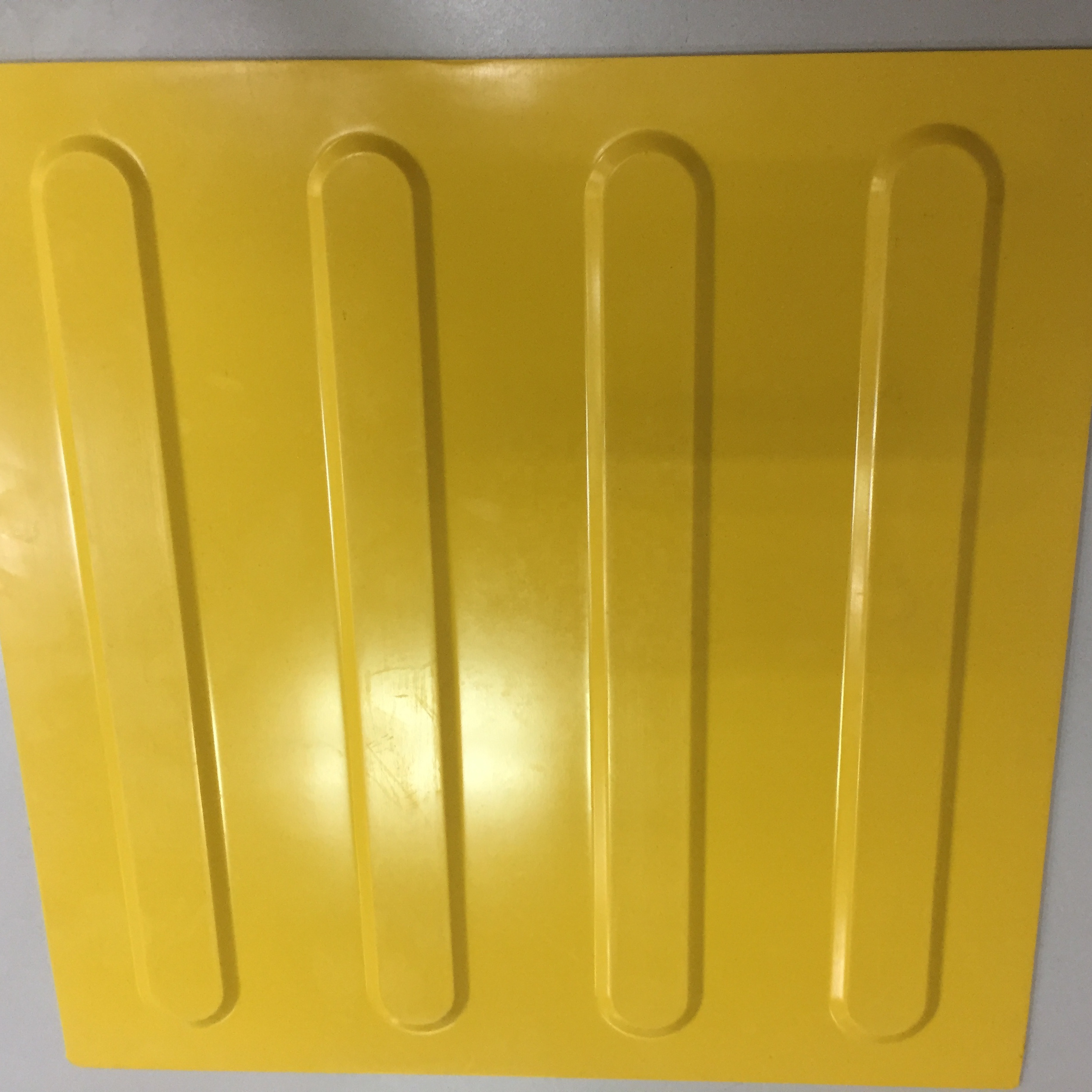 Custom black yellow EPDM anti-uv anti fatigue rubber tactile tiles for blind guidance road