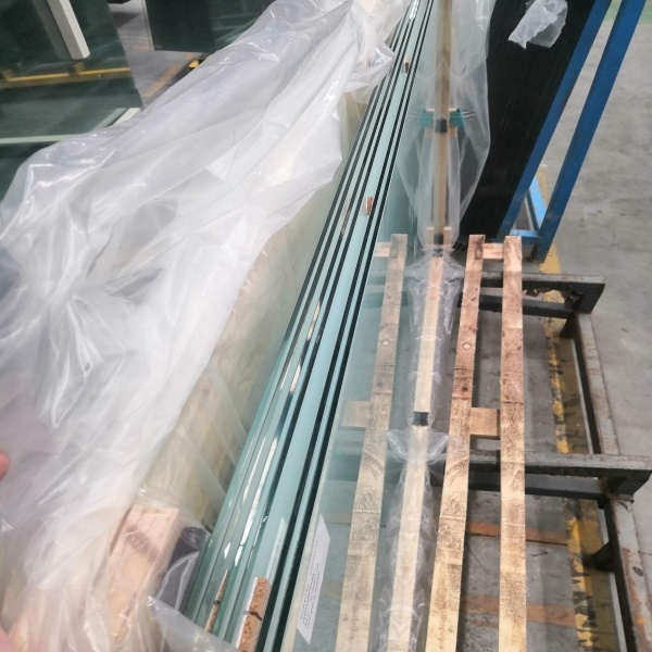 pvb sgp low iron tempered laminated safety  glass