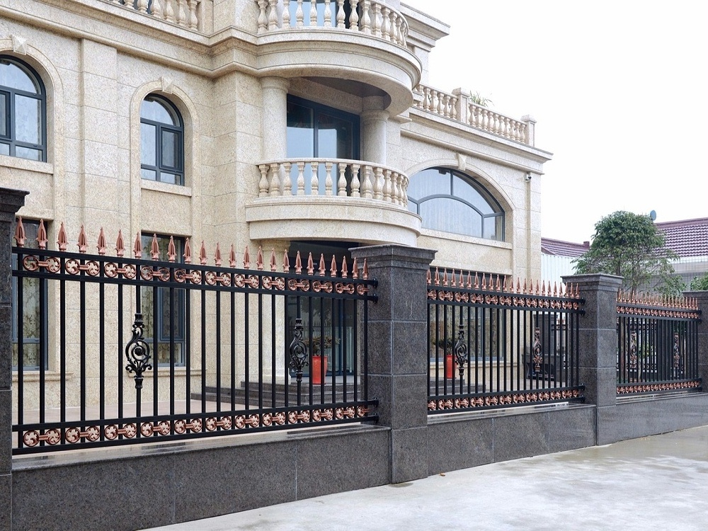 China factory supply cheap price wrought iron fence, garden fence panel balcony grill panels for sale