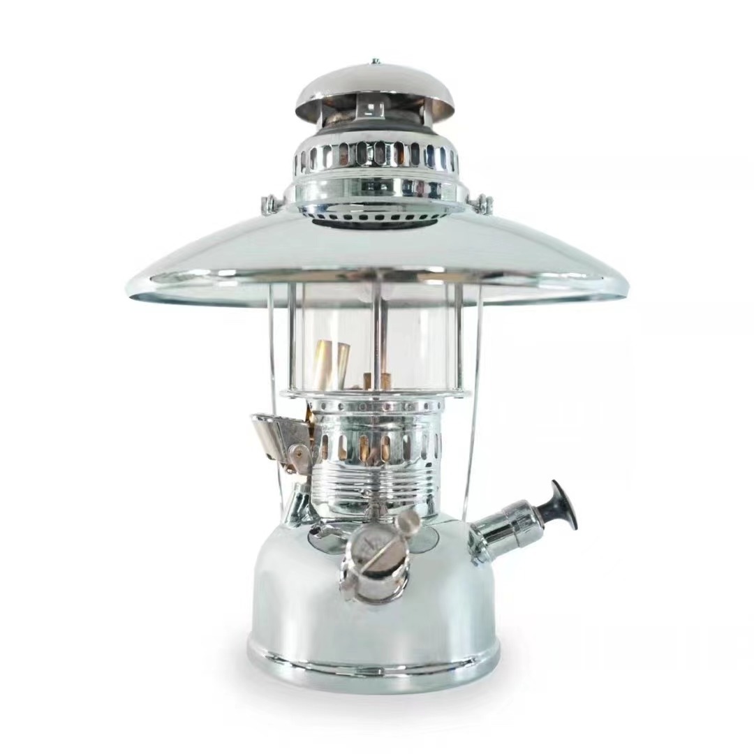 SANTRAX  BRAND 150C.P COPPER  KEROSENE PRESSURE LANTERN