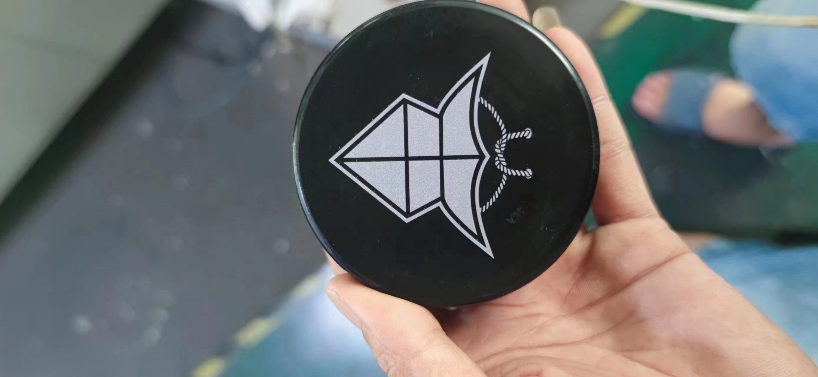 wholesale custom colors printing rubber ice hockey pucks with logo