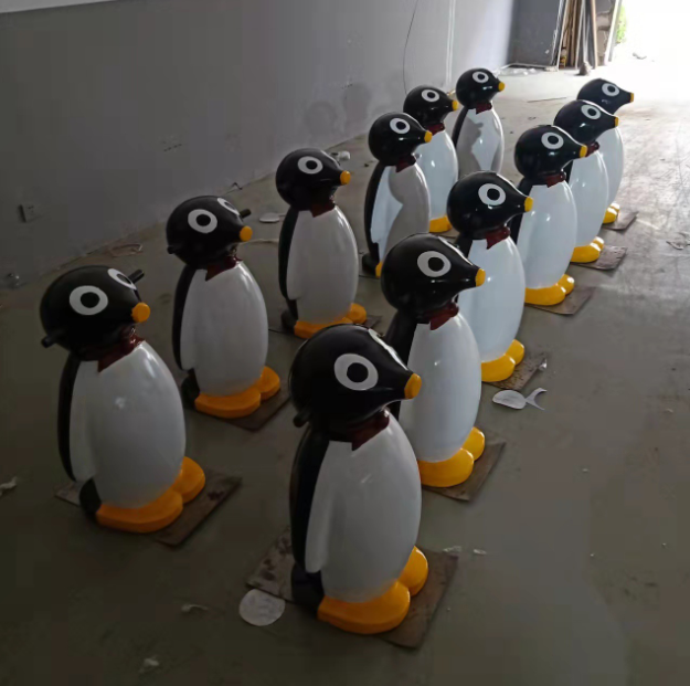 Custom colorful material Plastic Penguin Ice Skate Helper ice skate aid