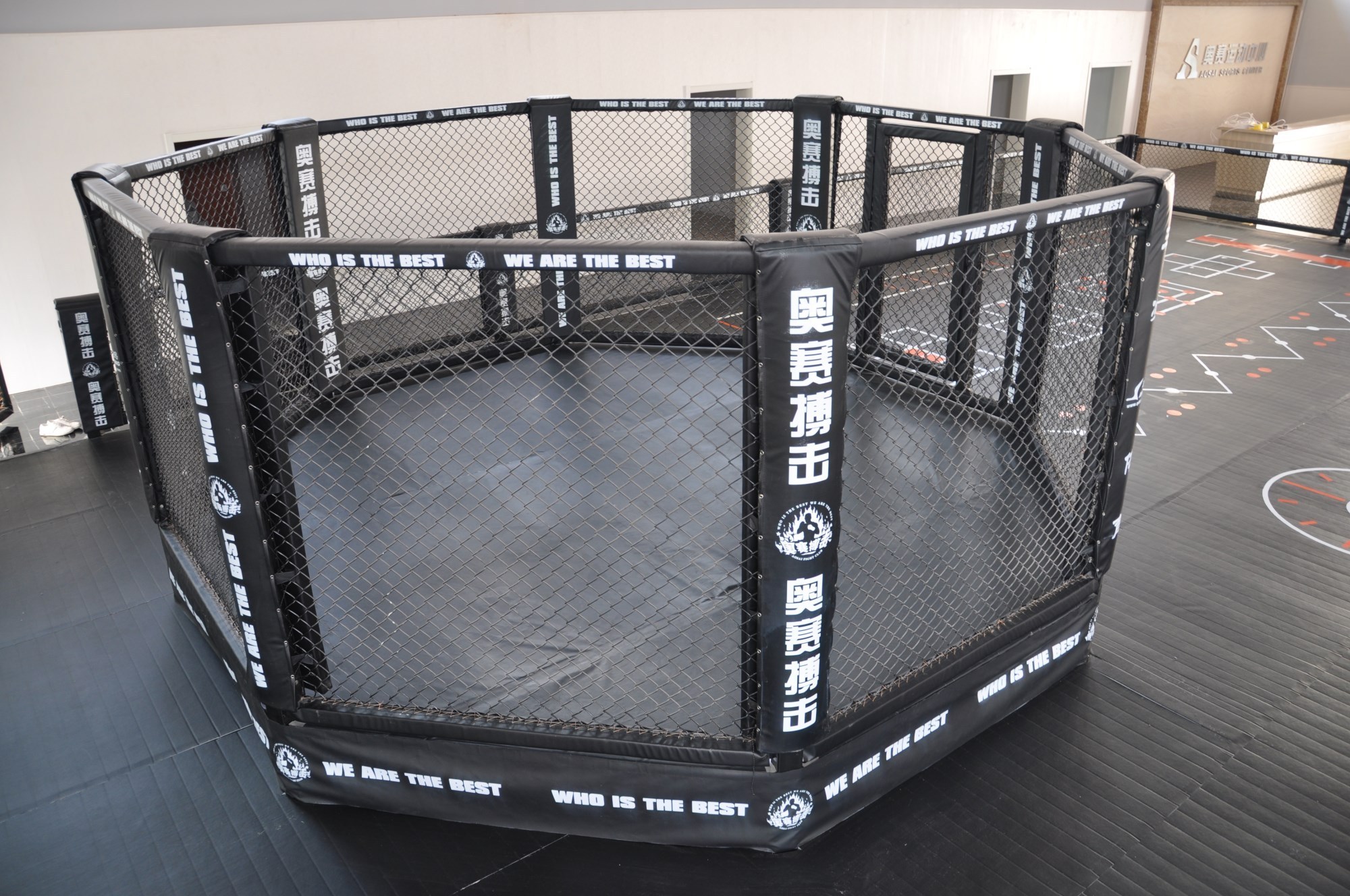 Wholesale Price Boxing Right UFC Right  Floor Fighting Mma Ring Cage portable boxing ring