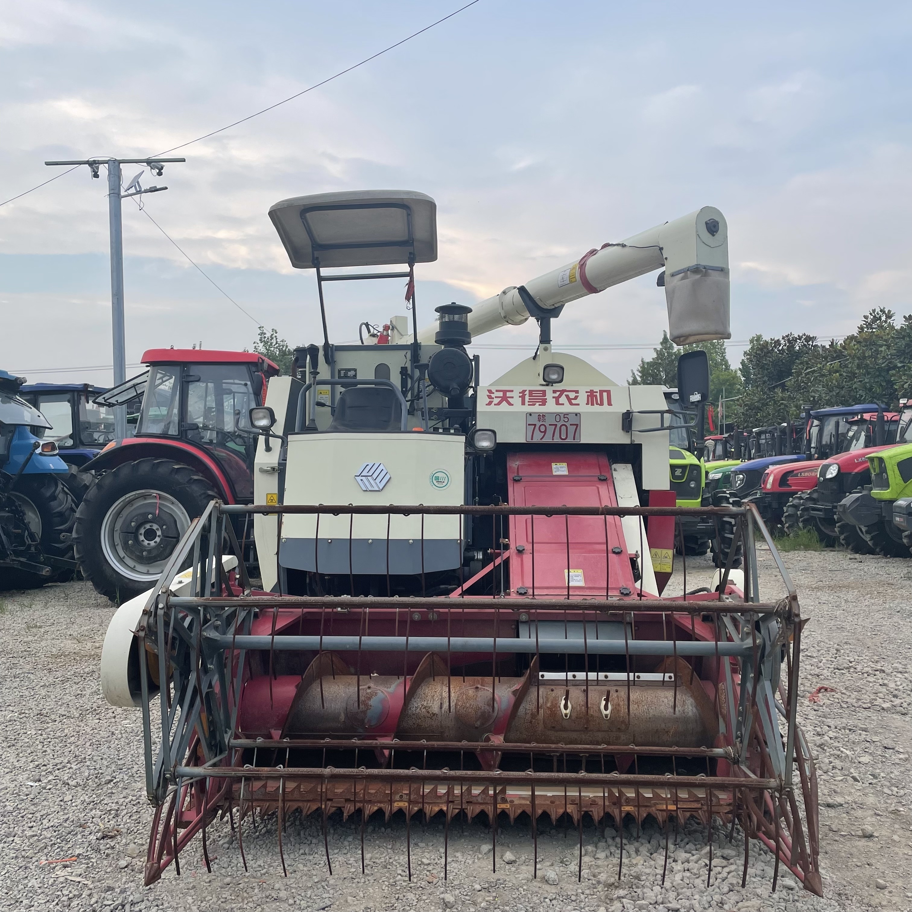 Second Hand World 4LZ-6.0EK(Q) Ruilong Plus Combine Harvester