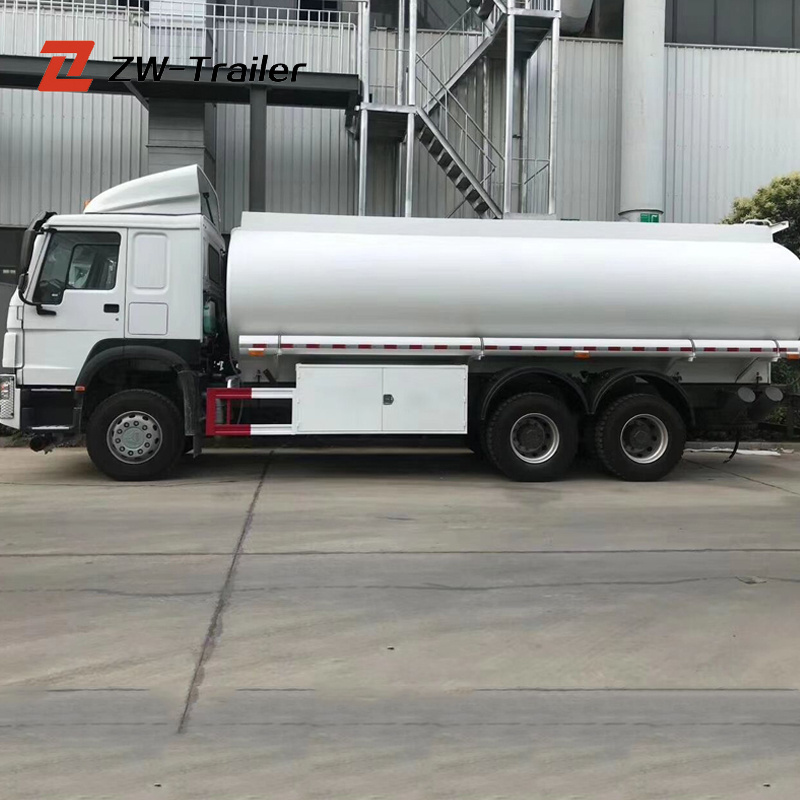 Hot Sale Howo Oil Transportation Fuel StorageTankers trucks 8000 10000 liter Water tanker trucks For Sale