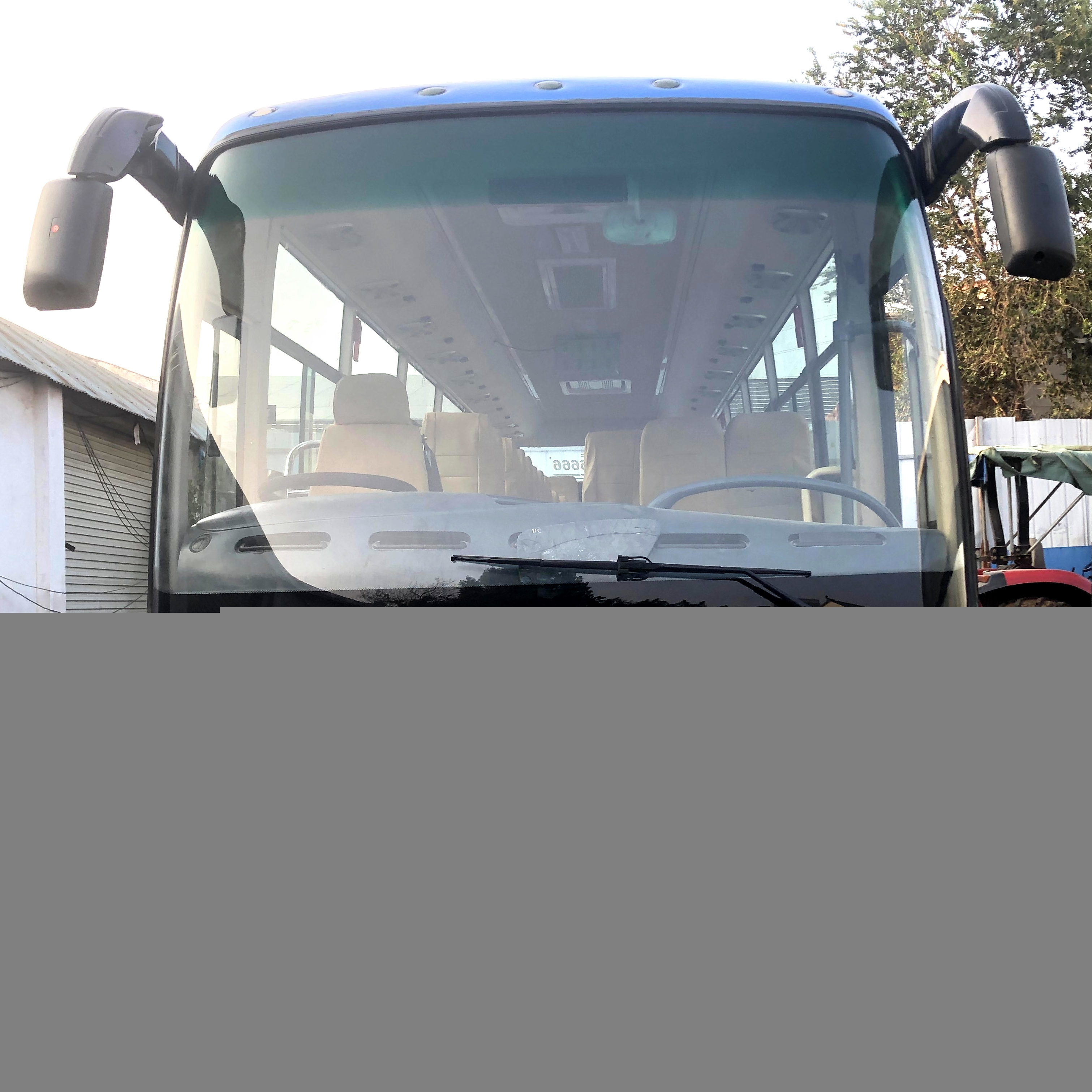 Right Hand Drive used bus 56 seats Yutong 6112  Luxury Tour Passenger Coach Bus for Sale