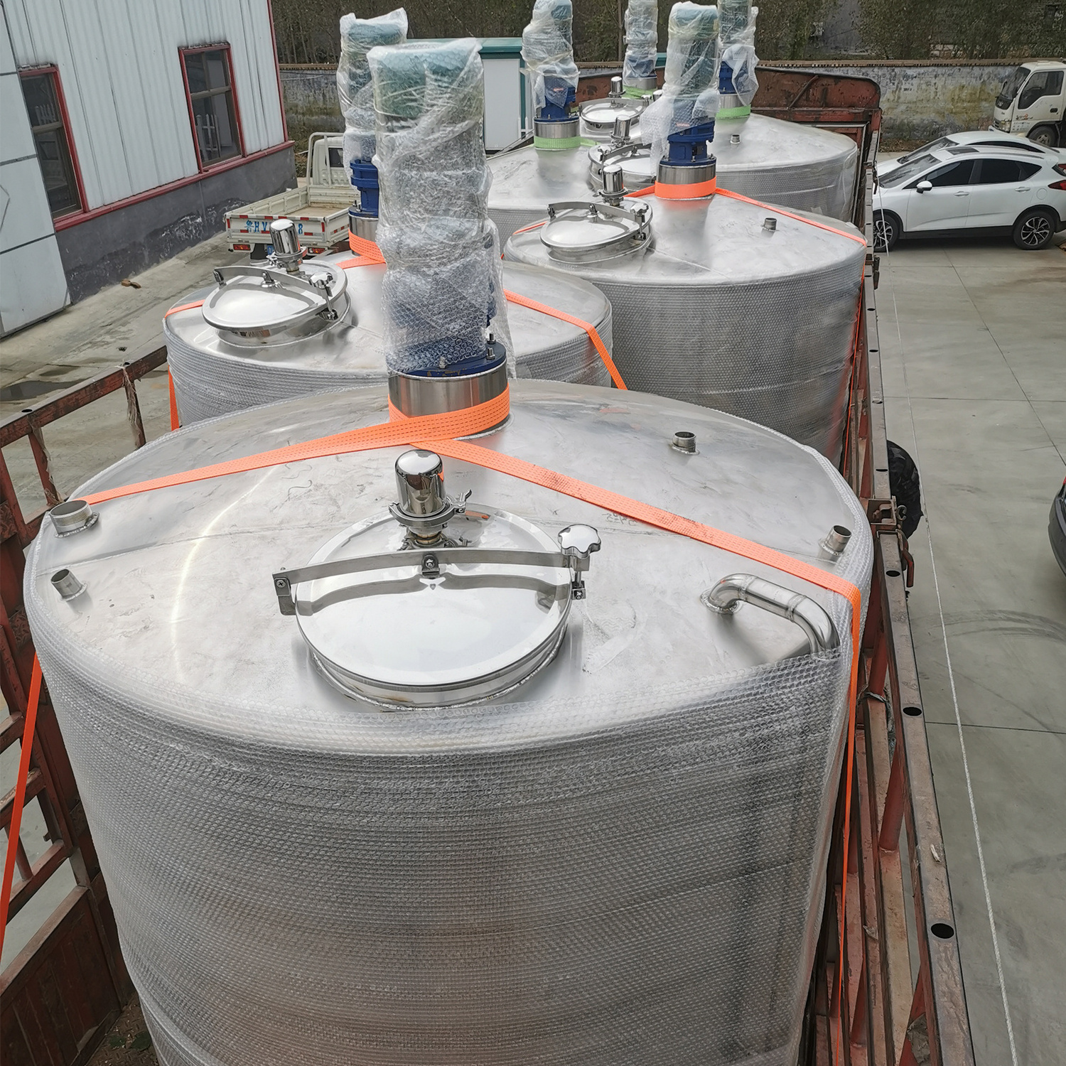 100l-50000l Stainless Steel Liquid Mixing Tank With Agitator Electric Heating Vessel Jacketed