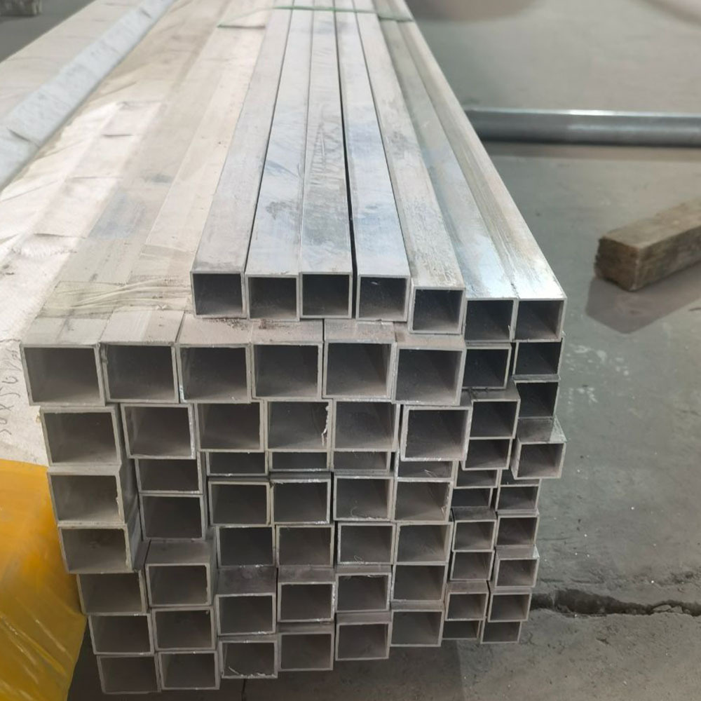 SHS Round Pipes and Tubes and Rectangular Steel Seamless Steelzed Sqseamless RHS Hollow Section 100*100 Mm Galvanized ASTM ERW