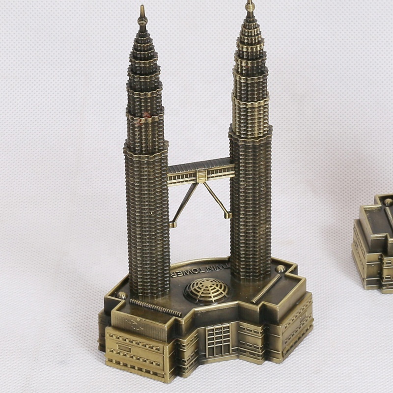 SE7ART Malaysia Architectural Replica Landmark Collectible Model Petronas Twin Towers Zinc Alloy Miniature Building Desk Decor