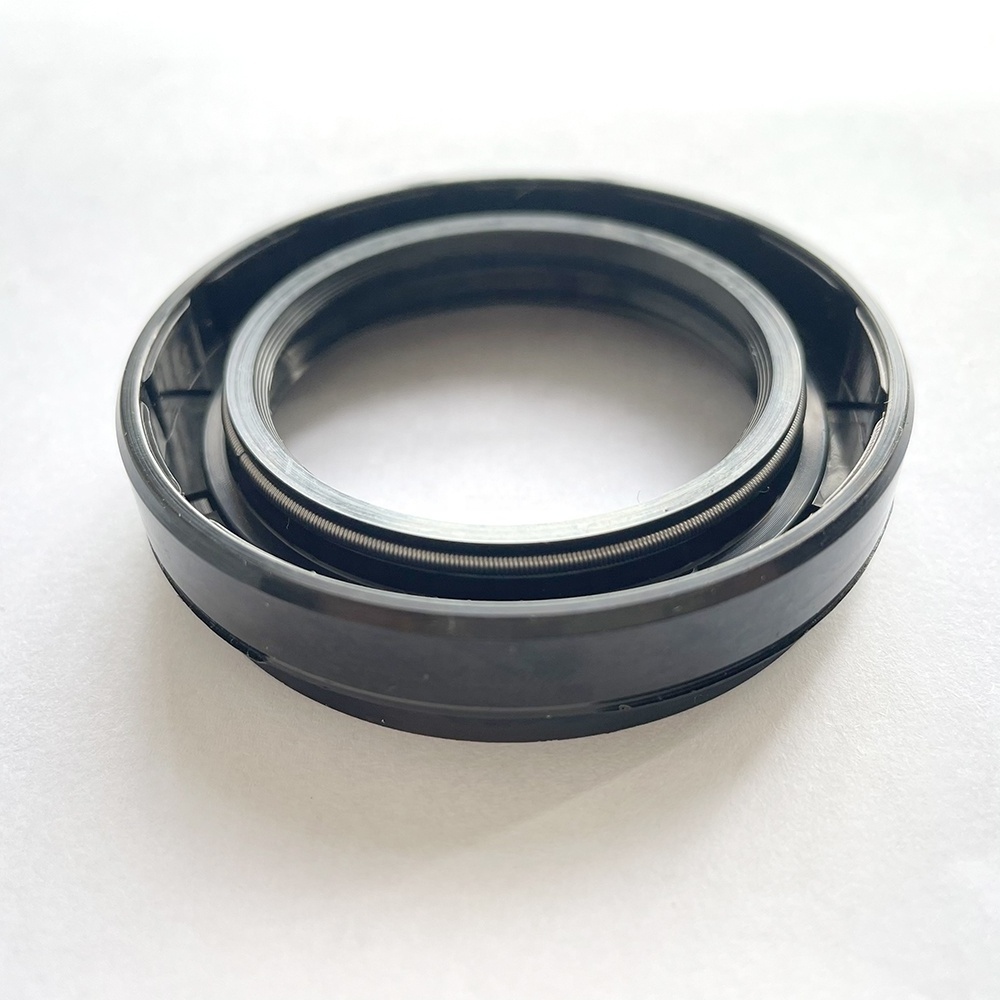 MN130496 41*61*8/13.5  torque converter  Automatic Transmission Output Shaft oil Seal FPM NBR seal for Mitsubish Japanese car