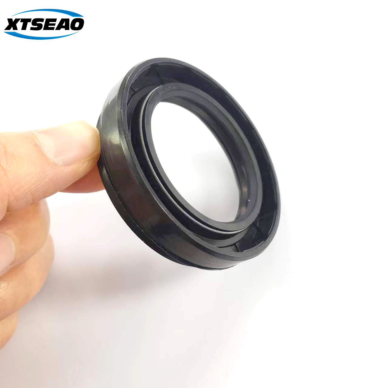 XTSEAO MN130496 41*61*13.5/8.8 Rubber fpm oil seal torque converter Transmission output shaft oil seal for Mtsubish i