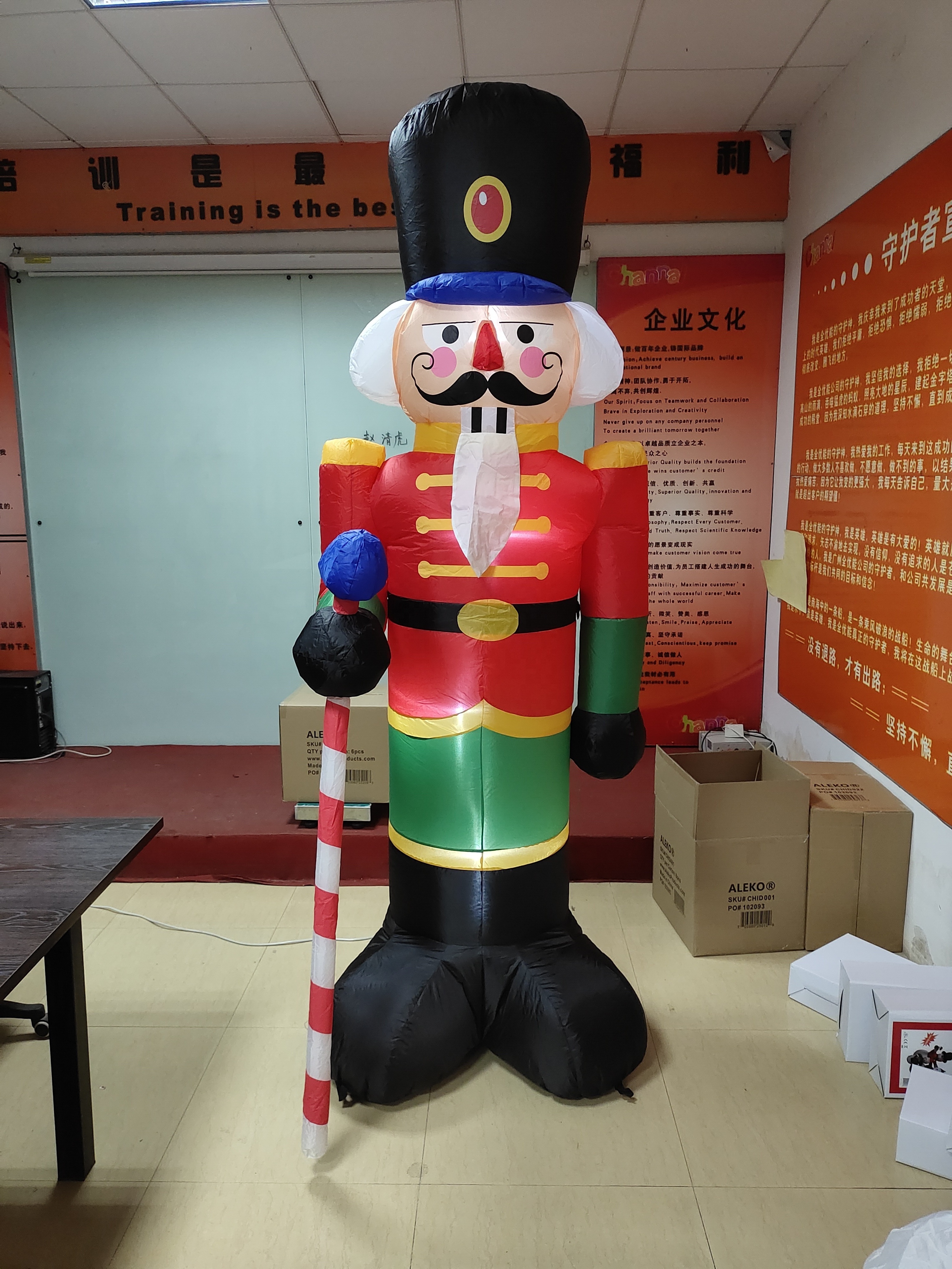 Inflatable Soldier Puppet Nutcracker With Cane Inflatable Christmas Decoration For Outdoor With LED Light Ready To Ship