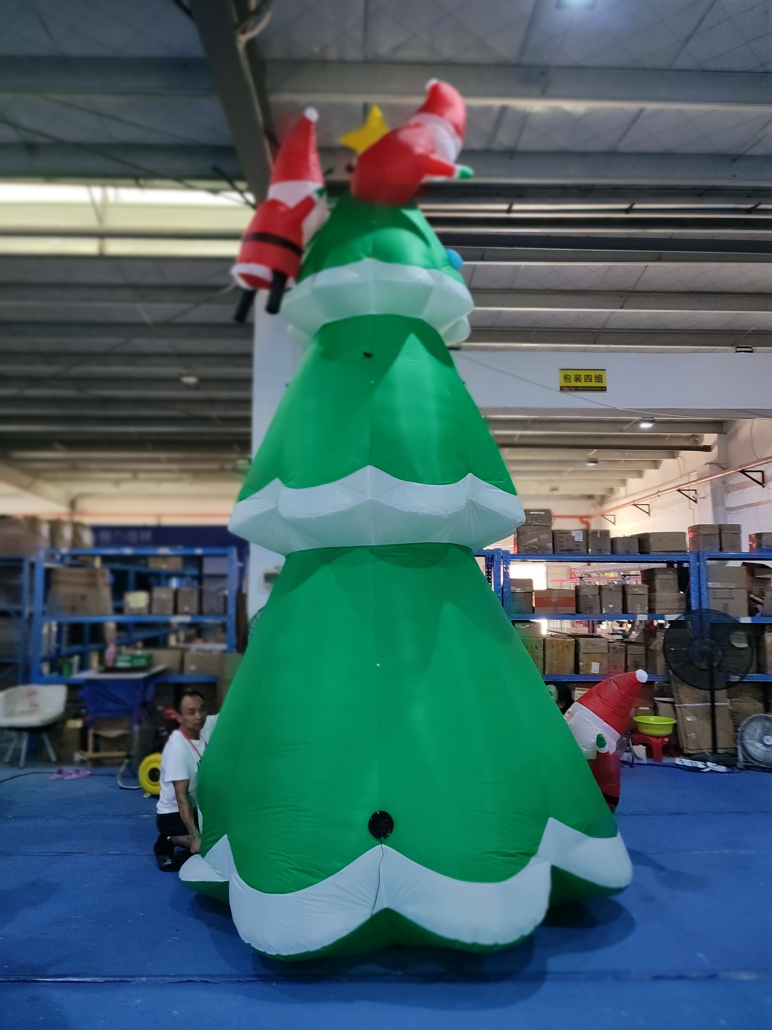 Holiday Decorations Huge Christmas Tree Inflatable Christmas Santa Claus Climbing Giant 5m Tree 100% Polyester 1 Color 300 Pcs