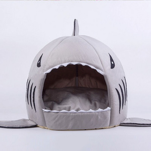 Cute Dog Pet Bed Shark Type Winter Warm Breathable Pet Supplies Dog Cat Sleeping Bed