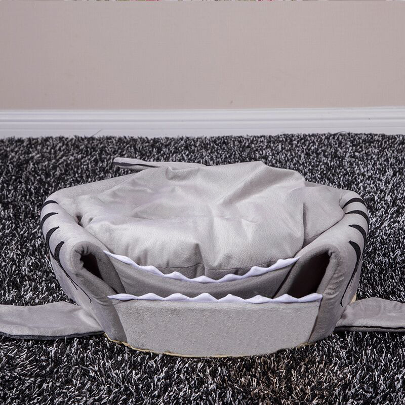 Cute Dog Pet Bed Shark Type Winter Warm Breathable Pet Supplies Dog Cat Sleeping Bed