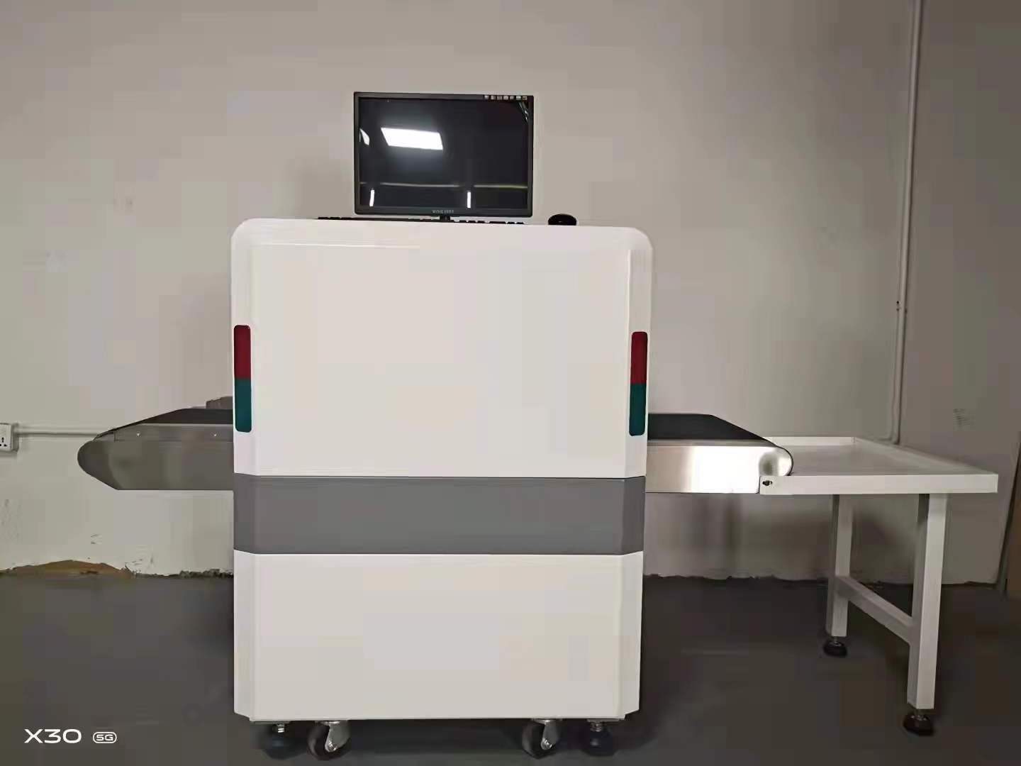 SECUERA On-sale Security Machine Low Price 5030 X Ray Baggage Luggage Scanner for Hotel Shopping Mall Use