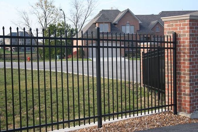 Square Post Welded Galvanized Wrought Iron Steel Picket Fencing for Garden Fence with Powder Coated