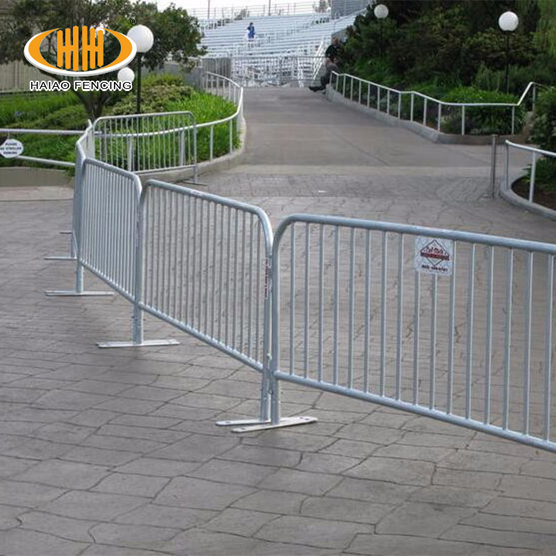 Factory supply galvanized and powder coated traffic security barrier steel barricade for events