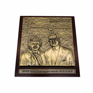 Customized 3D Metal Carved Figure Statue Antique Bronze Metal Commemorative Memorial metal Plaque with Wooden Frame