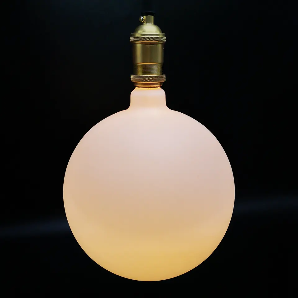 White Porcelain Glass Design LED Retro Filament Bulb G125 LED Indoor Hanging Modern Frosted Pendant Lights Lamp